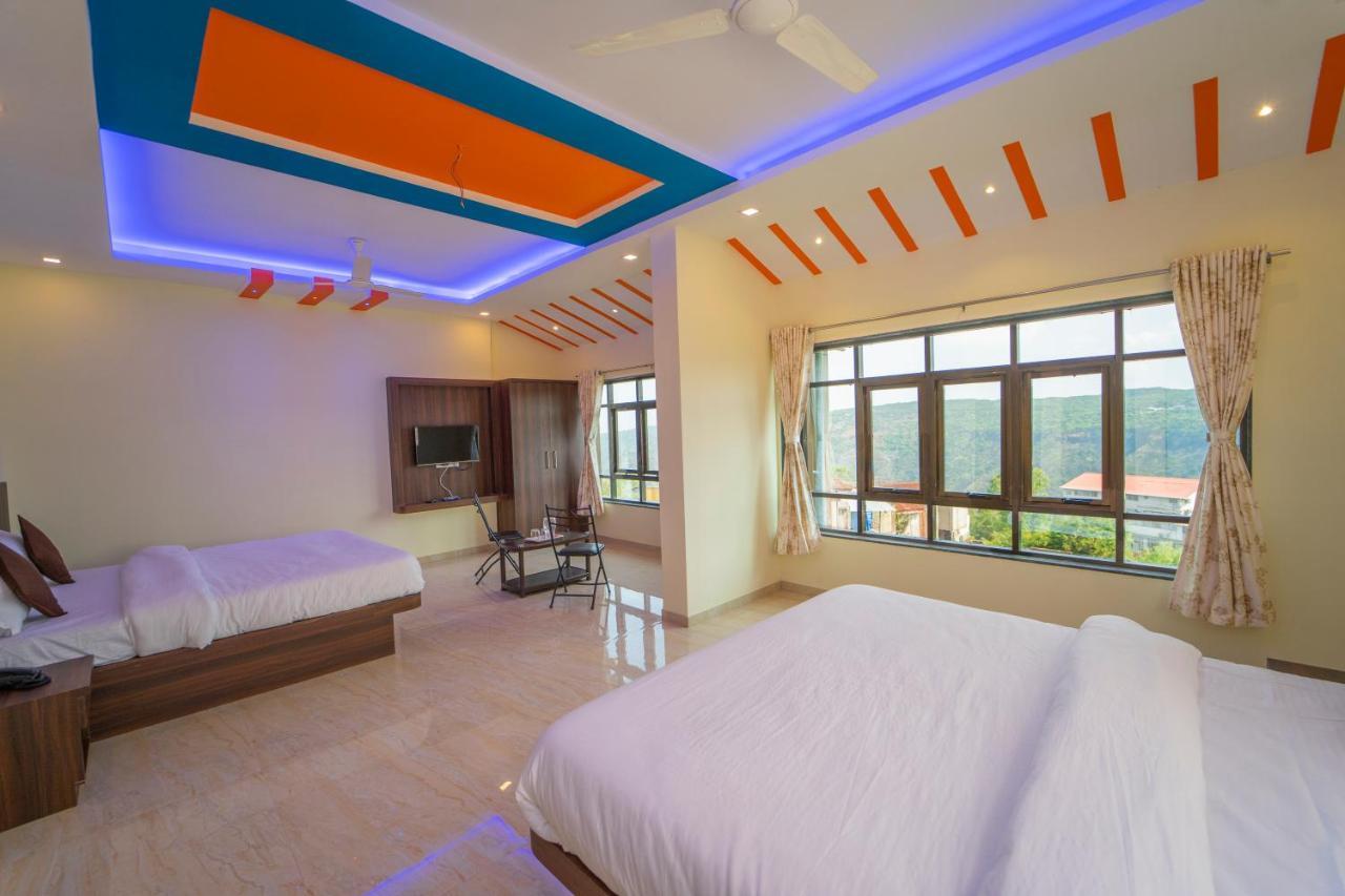 Veggies Residency & Pure Veg Restaurant Otel Mahābaleshwar Dış mekan fotoğraf